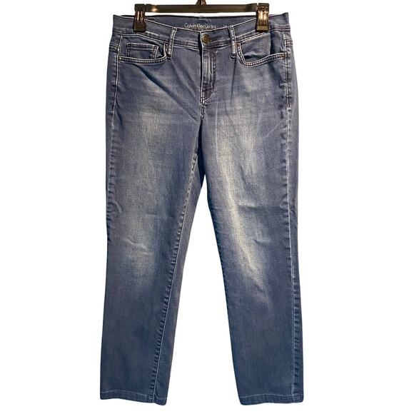 Calvin Klein ladies jeans size 12 Ultimate Skinny Medium Wash Stretchy Comfy - Picture 1 of 9
